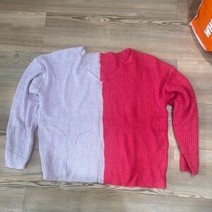 Two-Tone V-Neck Sweater - Red and Purple